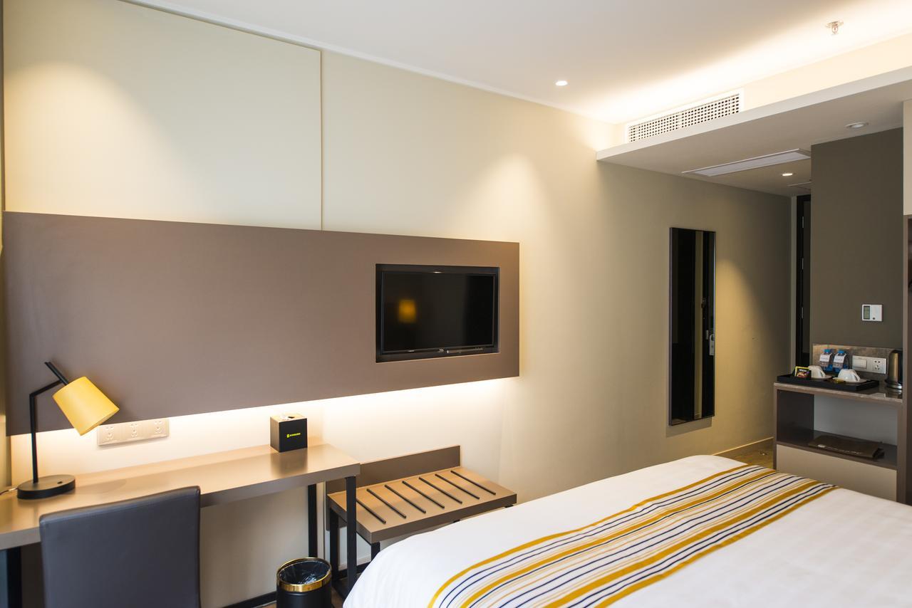 Home Inn Plus Shanghai Zhangjiang Park Exterior foto